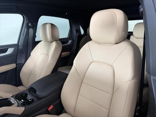 2025 Porsche Cayenne S