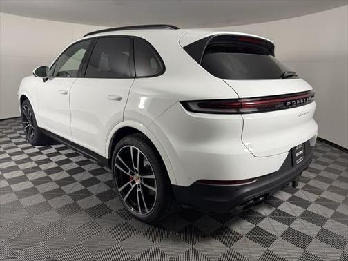 2025 Porsche Cayenne S