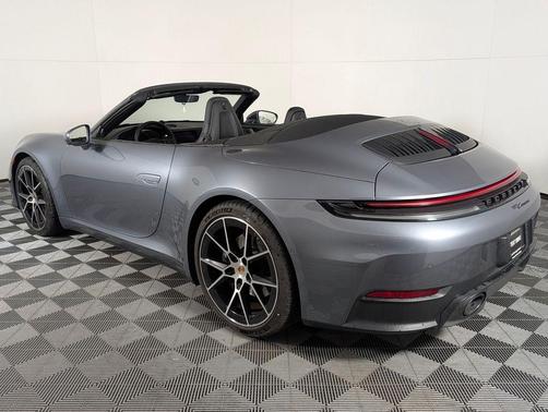 2025 Porsche 911 Carrera