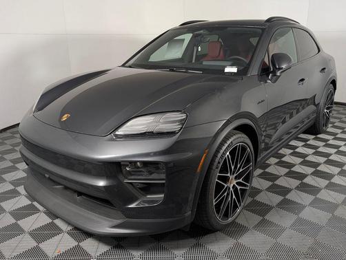 2026 Porsche Macan 