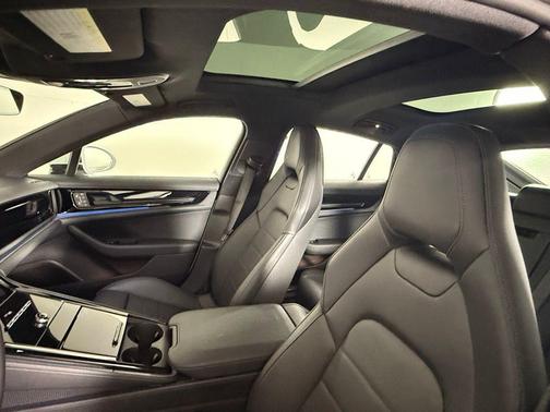 2025 Porsche Panamera Hatchback