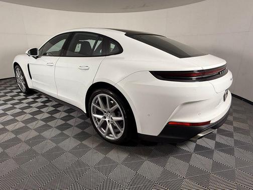 2025 Porsche Panamera Hatchback