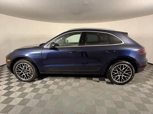 2017 Porsche Macan Base