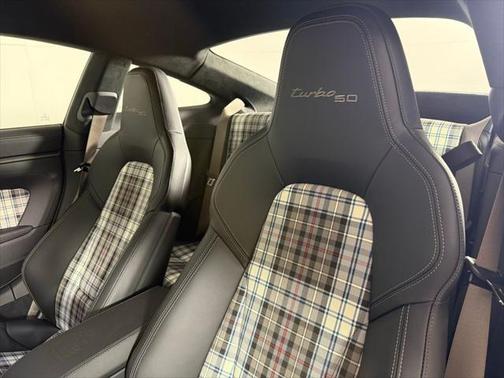 2025 Porsche 911 Turbo S