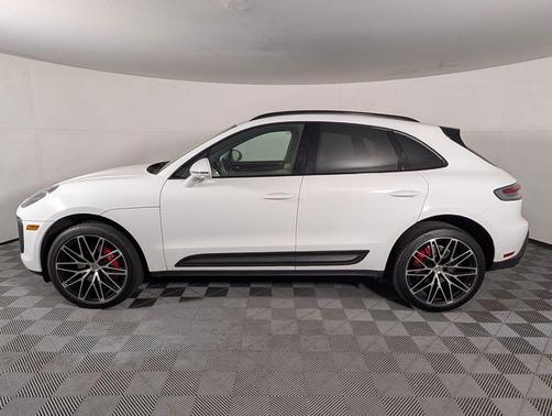 White 2023 Porsche Macan Macan