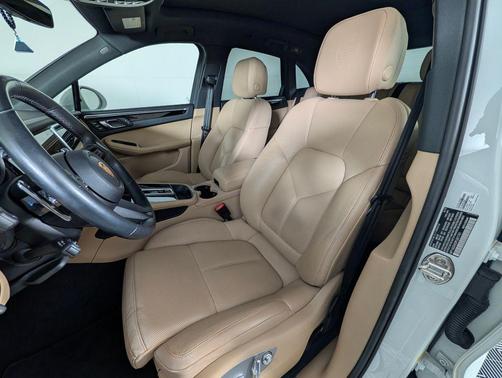 White 2023 Porsche Macan Macan
