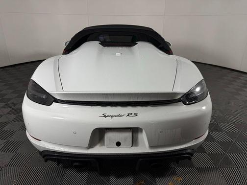 2024 Porsche 718 Spyder RS