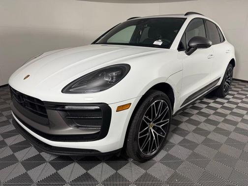 2025 Porsche Macan T