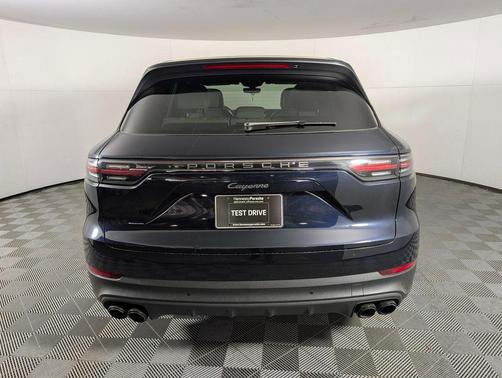 2023 Porsche Cayenne Platinum Edition