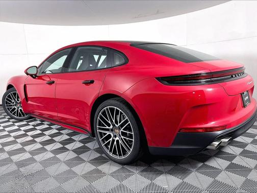 Carmine Red 2027 Porsche Panamera