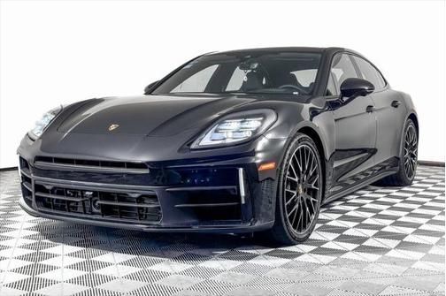 2024 Porsche Panamera 4