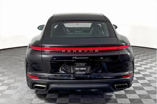 2024 Porsche Panamera 4