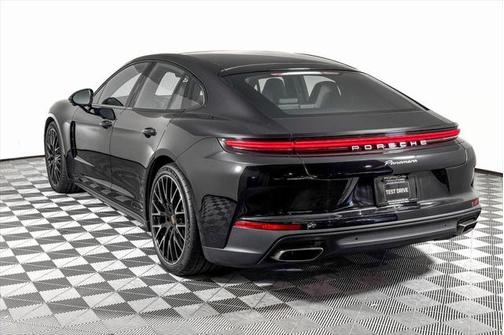 2024 Porsche Panamera 4