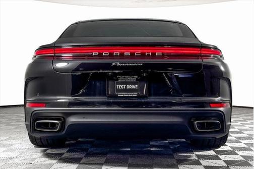 2024 Porsche Panamera 4