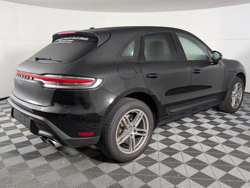 2025 Porsche Macan 2.0T