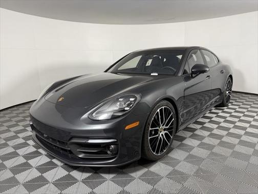 2023 Porsche Panamera 4