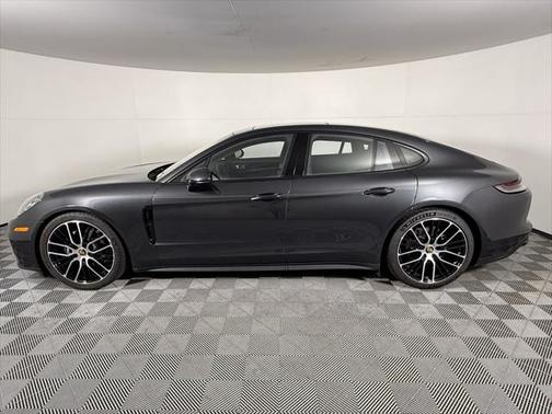 2023 Porsche Panamera 4