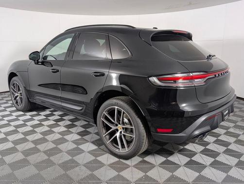 2026 Porsche Macan 