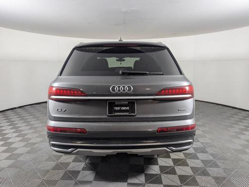2021 Audi Q7 55 Premium Plus