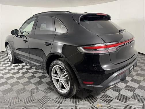 2024 Porsche Macan Base