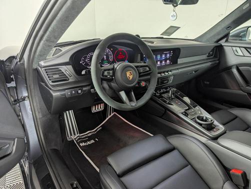 2026 Porsche 911 Carrera GTS