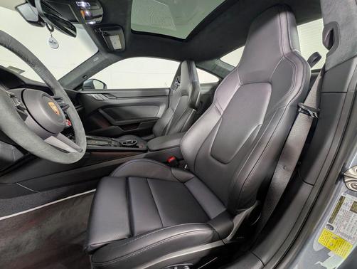 2026 Porsche 911 Carrera GTS