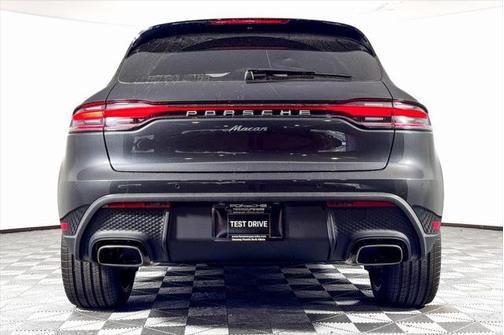 2025 Porsche Macan Base