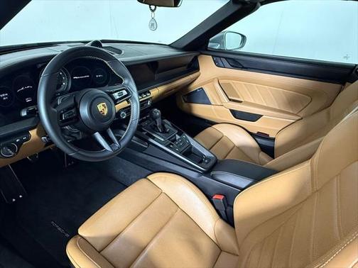 2023 Porsche 911 Carrera GTS