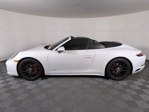 2017 Porsche 911 Carrera GTS