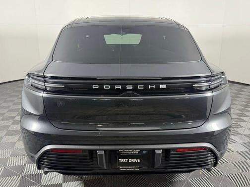 2024 Porsche Macan 4