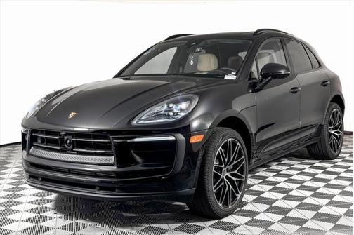 2025 Porsche Macan Base
