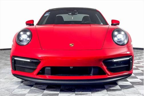 2023 Porsche 911 Carrera GTS