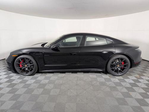 2026 Porsche Taycan GTS