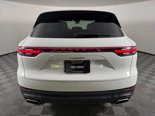 2023 Porsche Cayenne Platinum Edition