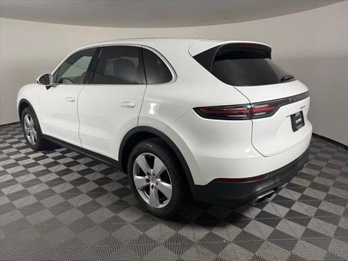 2023 Porsche Cayenne Platinum Edition