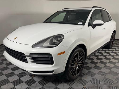 2023 Porsche Cayenne Platinum Edition