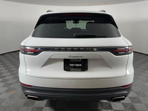 2023 Porsche Cayenne Platinum Edition