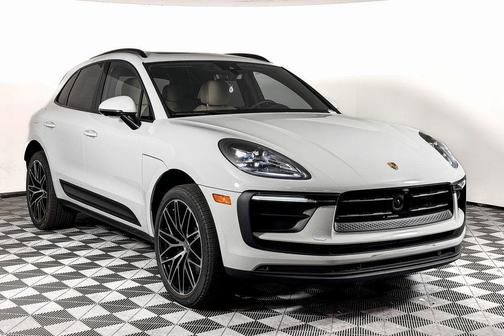 2025 Porsche Macan T