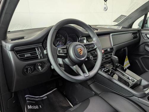 2026 Porsche Macan GTS