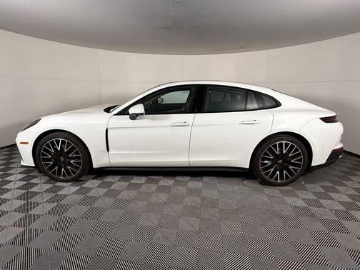 2025 Porsche Panamera Hatchback