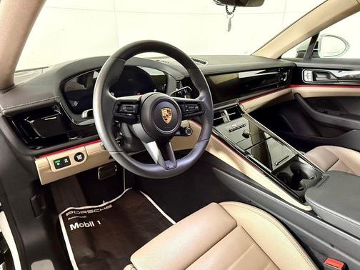 2025 Porsche Panamera Hatchback