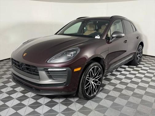 2025 Porsche Macan Base