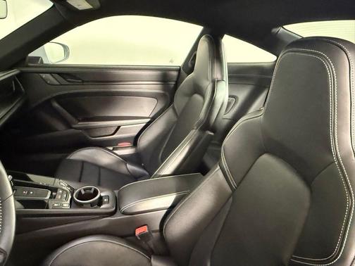 2023 Porsche 911 Carrera GTS