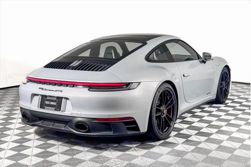 2023 Porsche 911 Carrera GTS