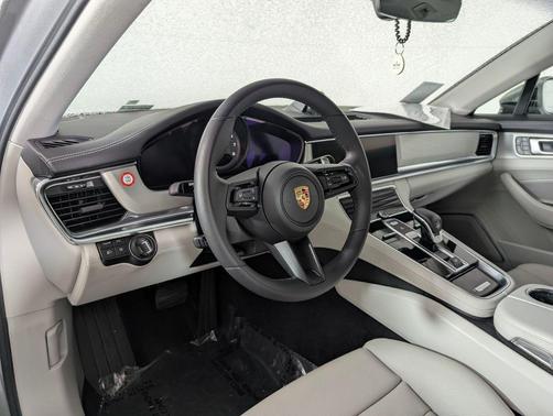 2023 Porsche Panamera Platinum Edition
