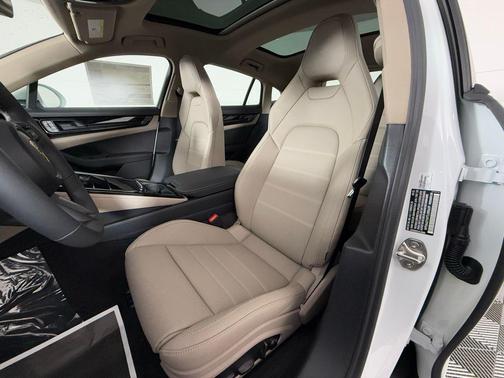 2026 Porsche Panamera 