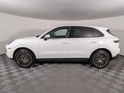 White 2023 Porsche Cayenne Platinum Edition