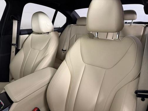 2021 BMW 330 i