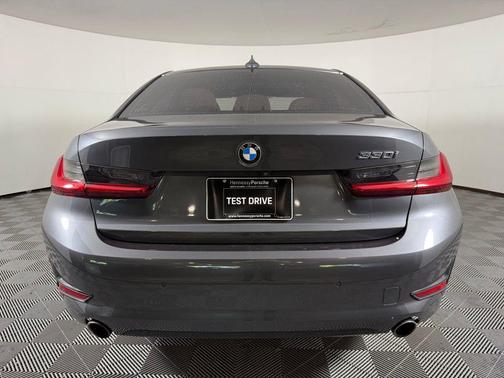 2021 BMW 330 i