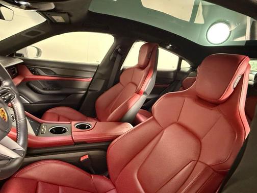 2021 Porsche Taycan Turbo S